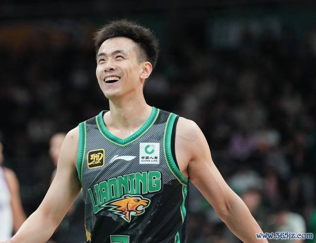 赵继伟18+10助辽宁8人得分上双大胜深圳 总比分2-0占优