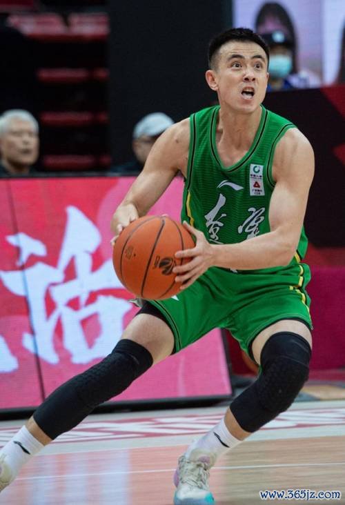 赵继伟22分付豪31+9 辽宁力克广东扳平总比分2-2